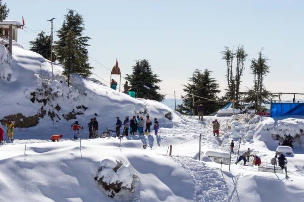 snow activities in Kufri